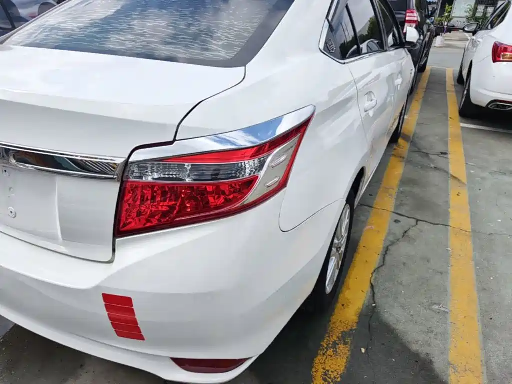 Toyota Vios — миниатюра 8