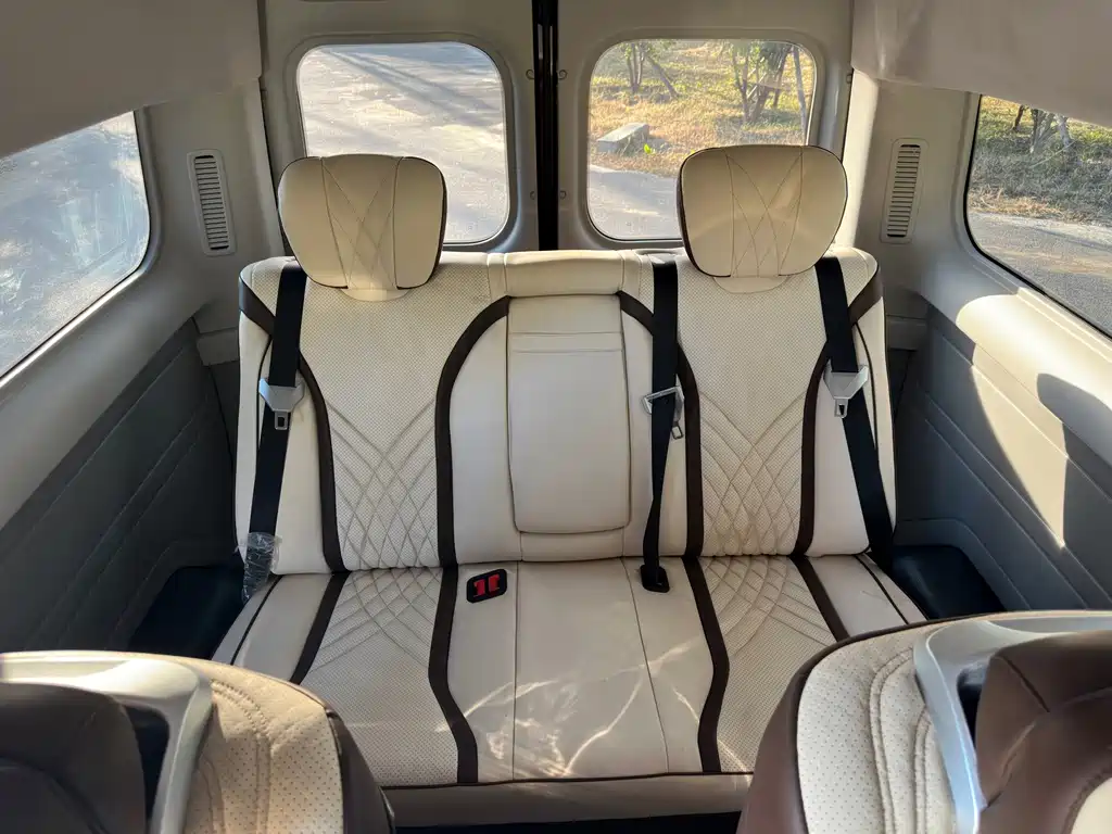 Ford Transit — миниатюра 19