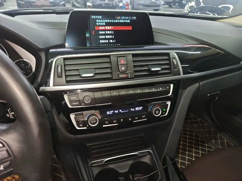BMW 3 Series — миниатюра 13