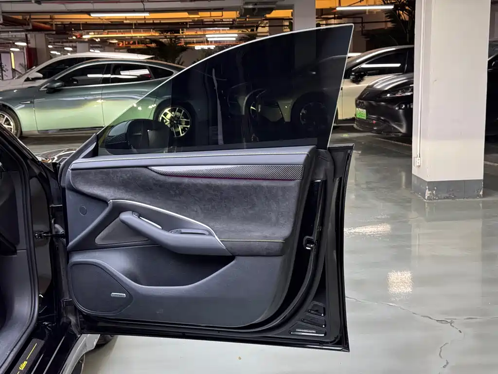 XIAOMI CAR XIAOMI SU7 ULTRA