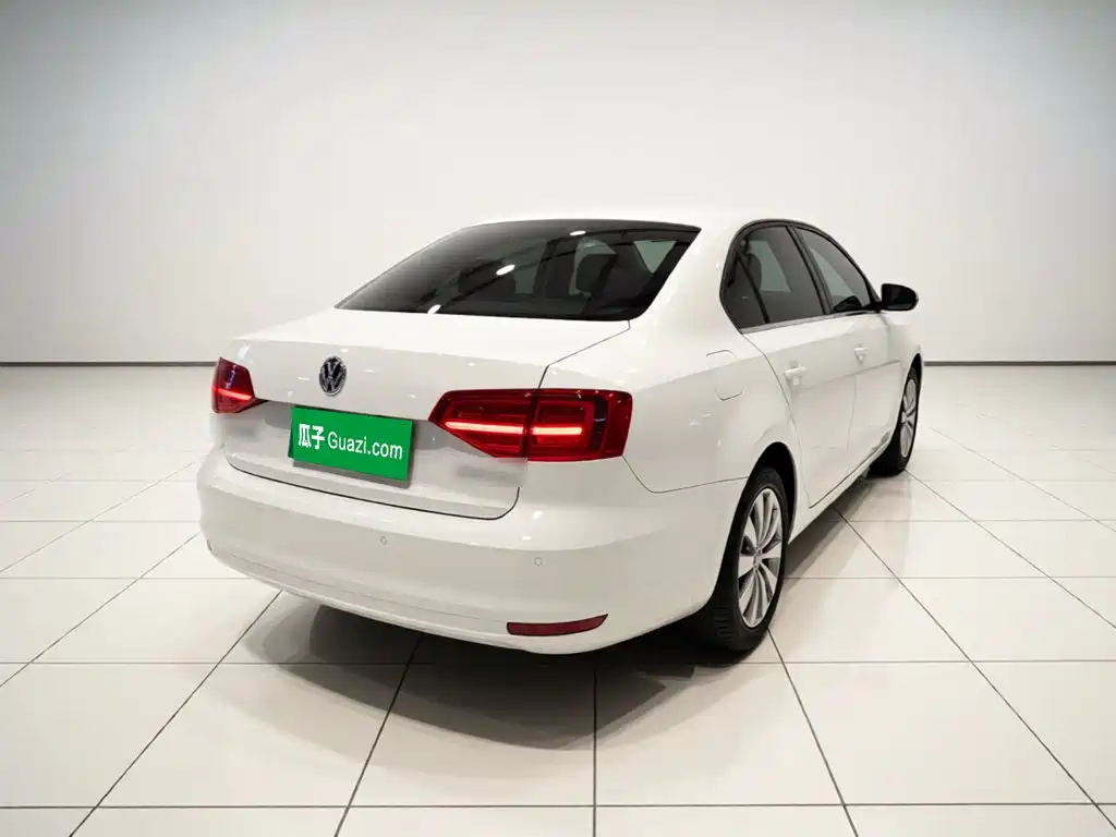 Volkswagen Sagitar — миниатюра 6