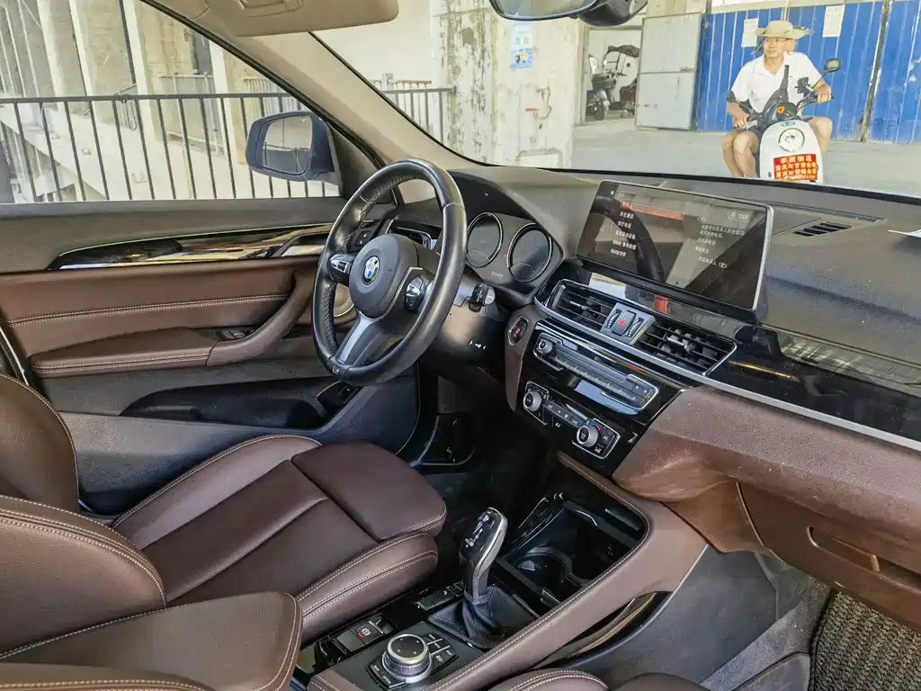 BMW X1 — миниатюра 10