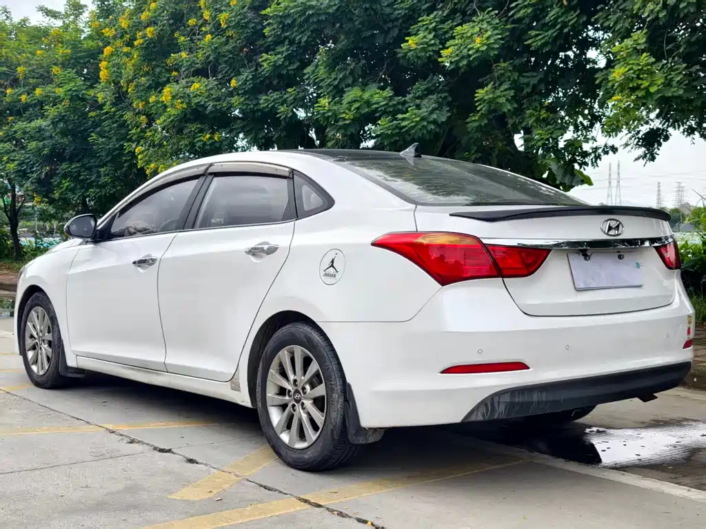Hyundai Mistra — миниатюра 5