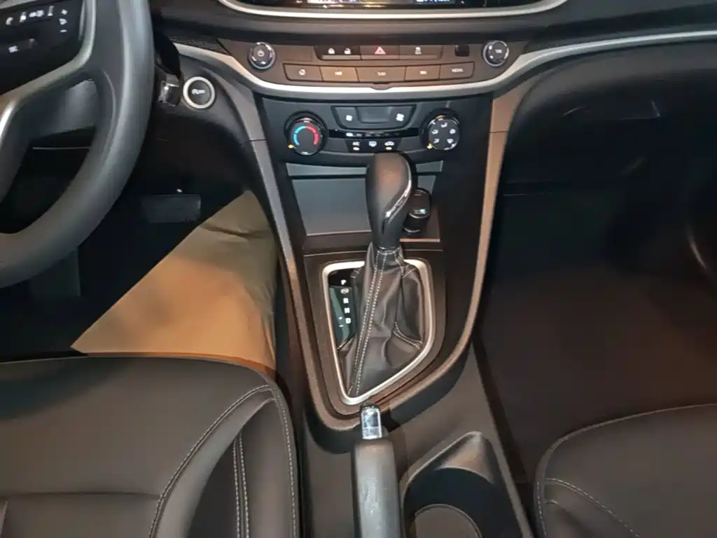 Buick Excelle — миниатюра 14