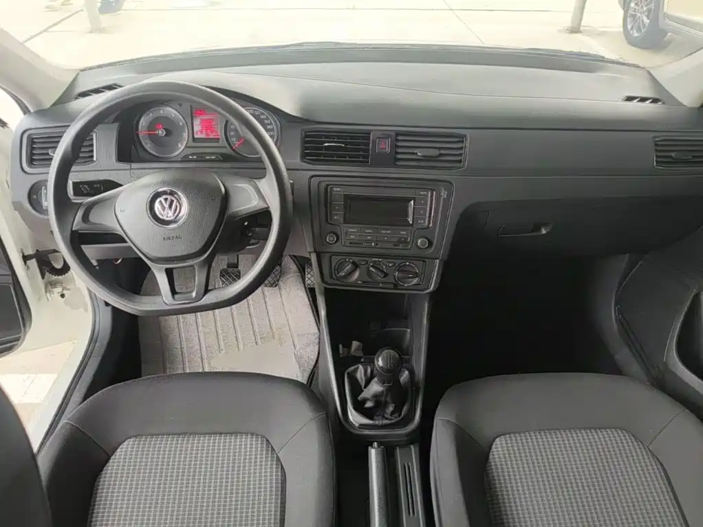 Volkswagen Santana — миниатюра 10