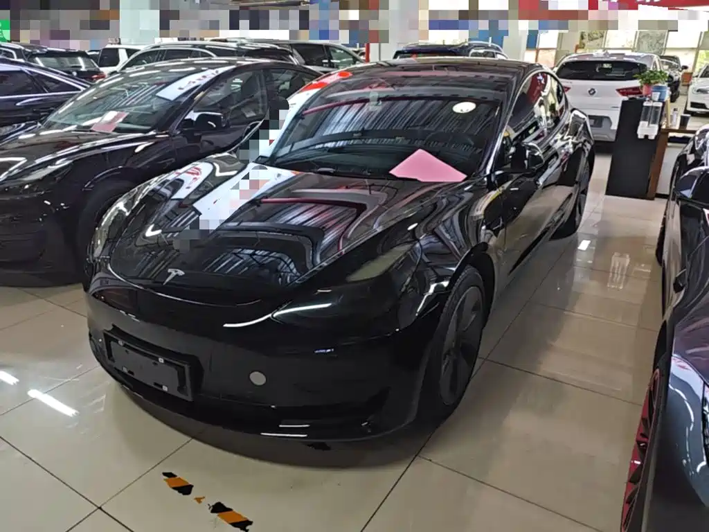 Tesla Model 3 — миниатюра 2
