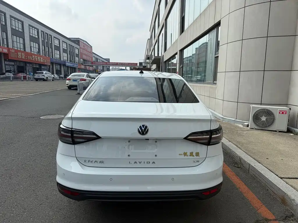Volkswagen Lavida — миниатюра 13
