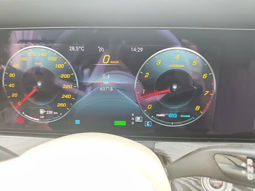 Mercedes-Benz E-Class (Import) — миниатюра 17