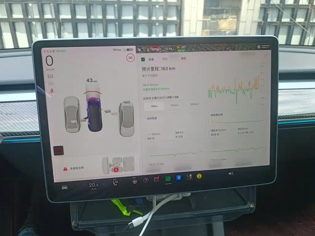 Tesla Model 3 — миниатюра 4