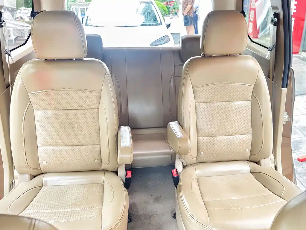 Wuling Hongguang — миниатюра 10