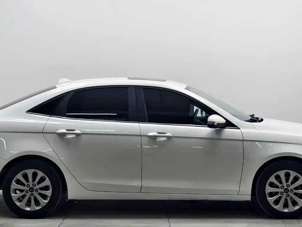 Ford Escort — миниатюра 8