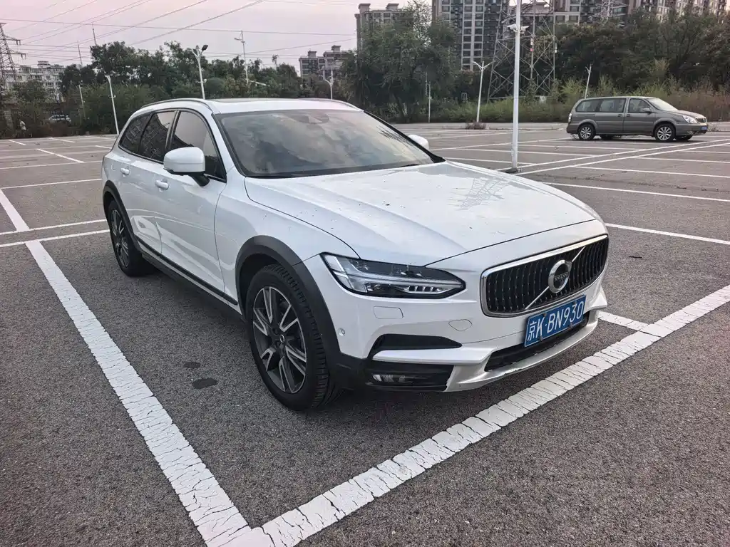 Volvo V90 — миниатюра 3