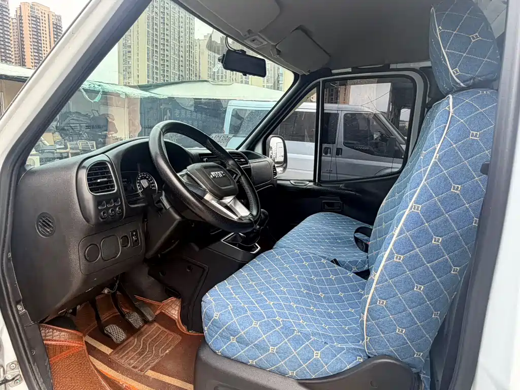 JMC Tesla — миниатюра 7