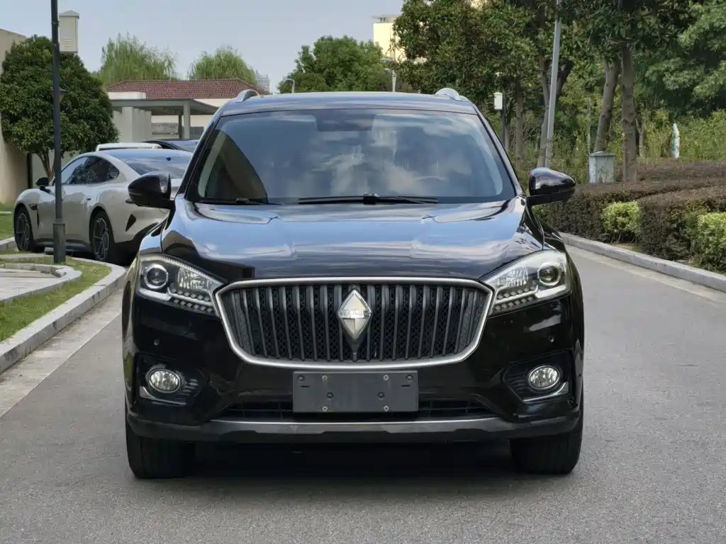 Borgward BX7 — миниатюра 2