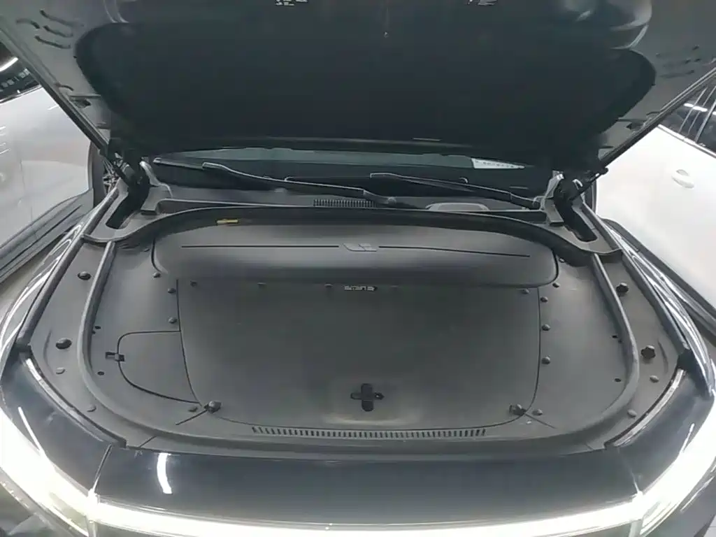 Li Auto Li ONE — миниатюра 20