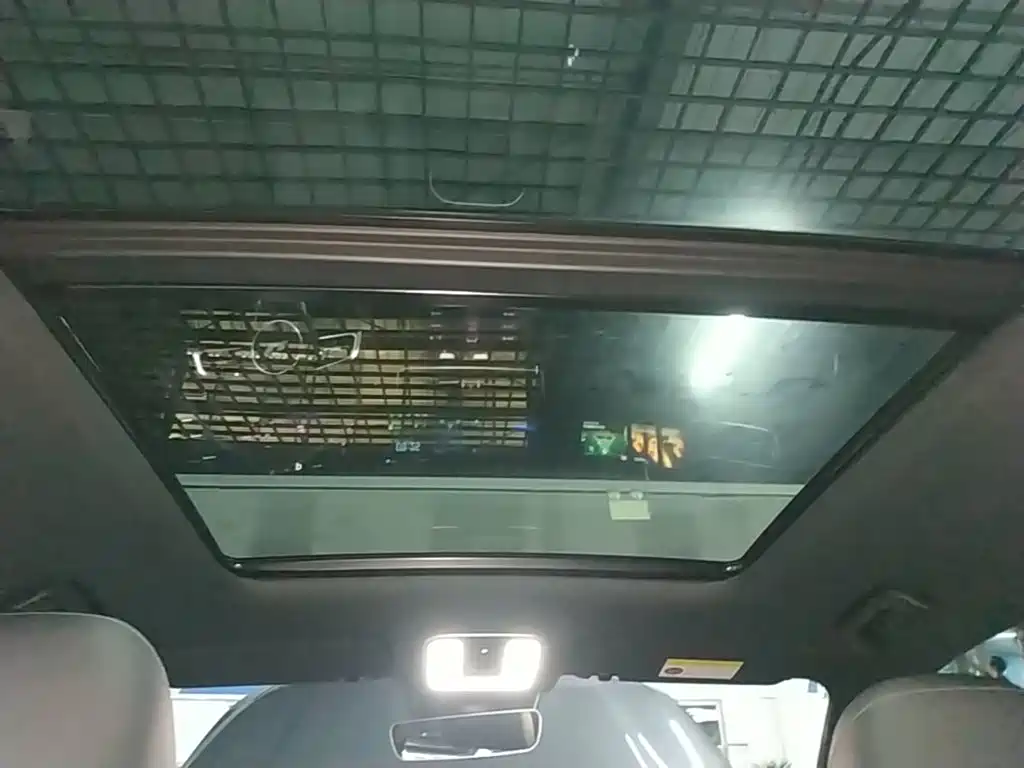 Li Auto Li ONE — миниатюра 18
