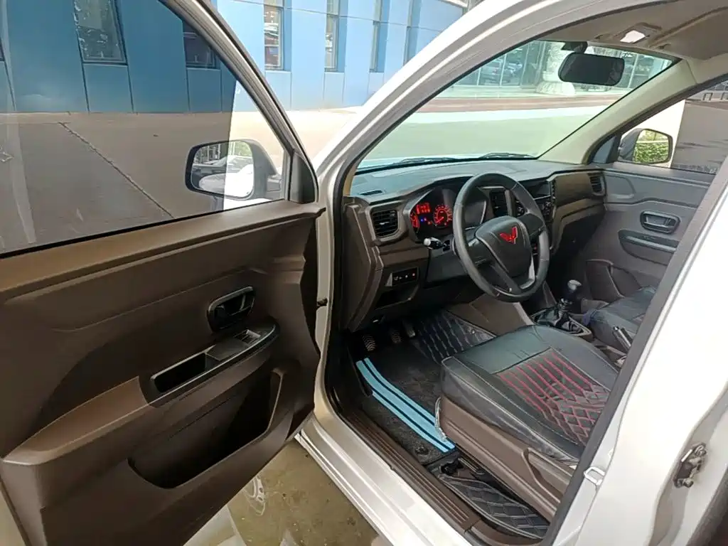 Wuling Hongguang V — миниатюра 16