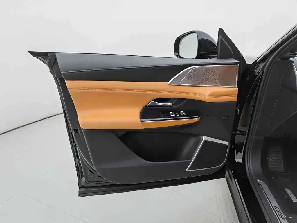 XPeng G9 — миниатюра 7