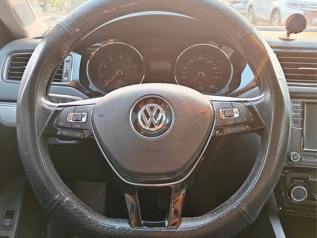 Volkswagen Sagitar — миниатюра 13
