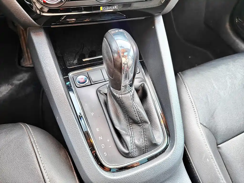 Volkswagen Sagitar — миниатюра 16