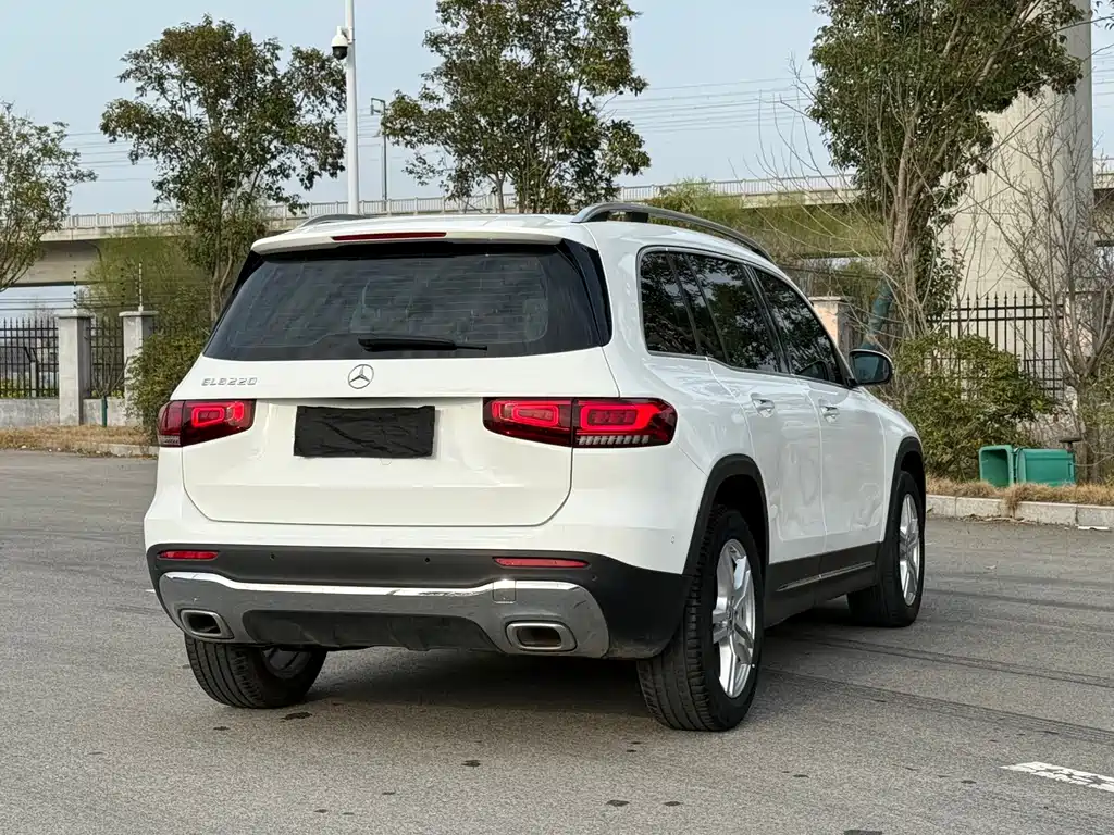 Mercedes-Benz GLB — миниатюра 6