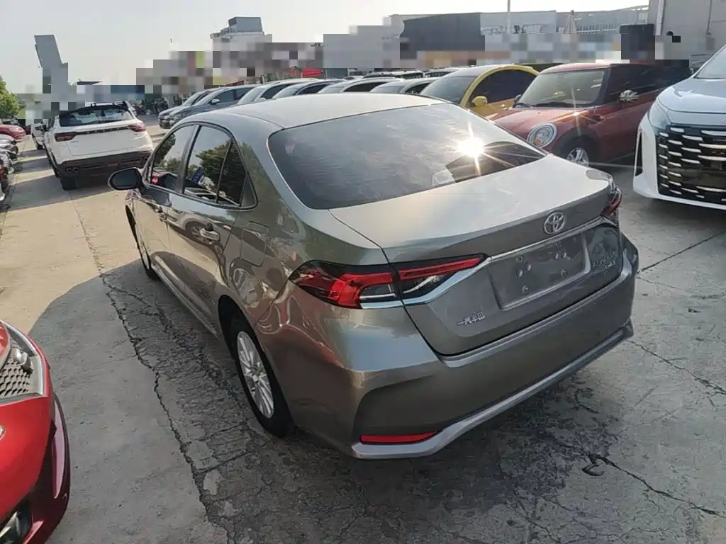 Toyota Corolla — миниатюра 5