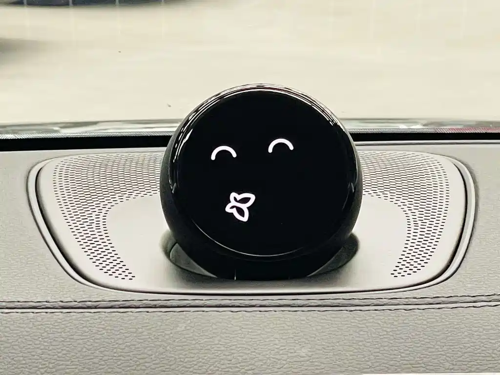 NIO ES8 — миниатюра 19