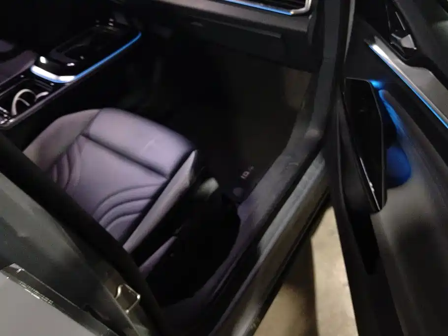 Volkswagen ID.4 Crozz — миниатюра 8