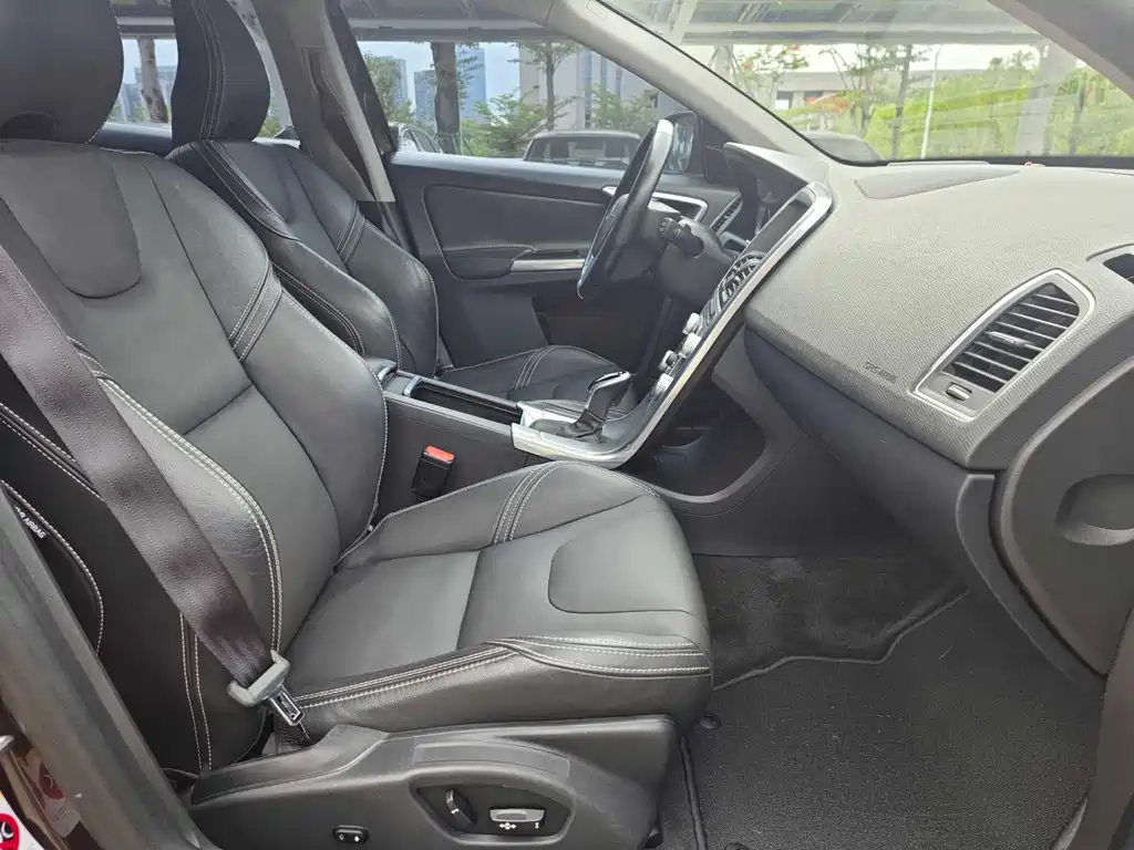 Volvo XC60 — миниатюра 7