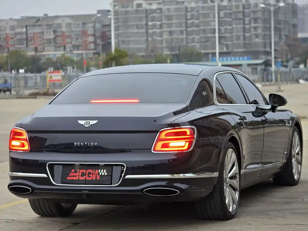 Bentley Flying Spur — миниатюра 15