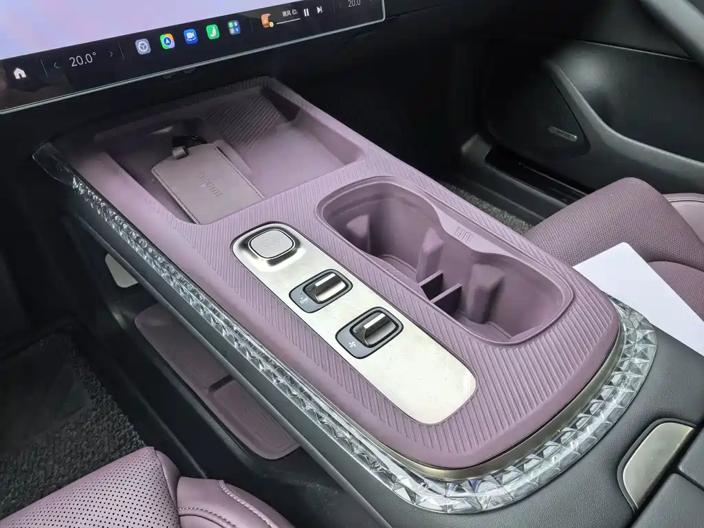 Xiaomi SU7 — миниатюра 10