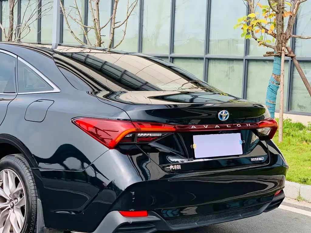 Toyota Avalon — миниатюра 6