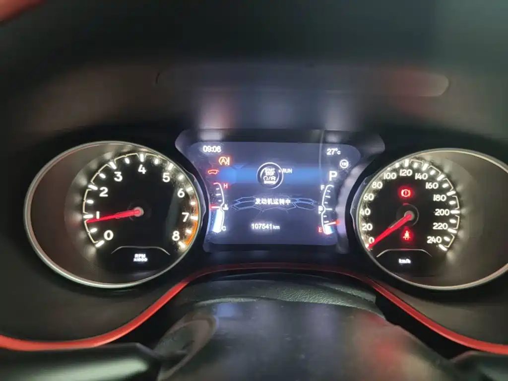 Jeep Compass — миниатюра 12