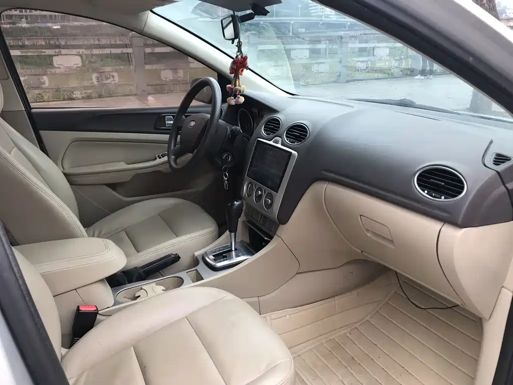 Ford Focus — миниатюра 5