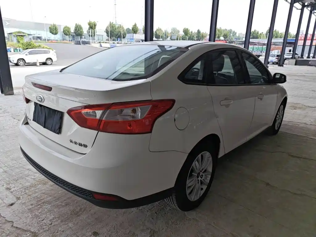 Ford Focus — миниатюра 7