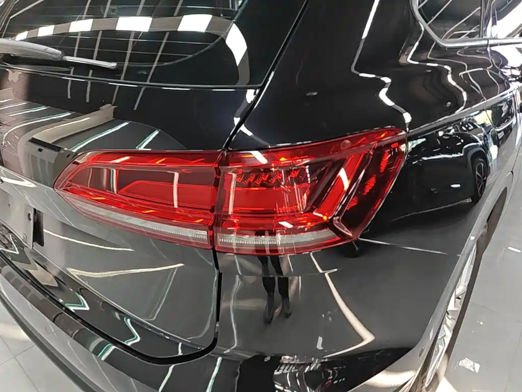 Volkswagen Touareg — миниатюра 8