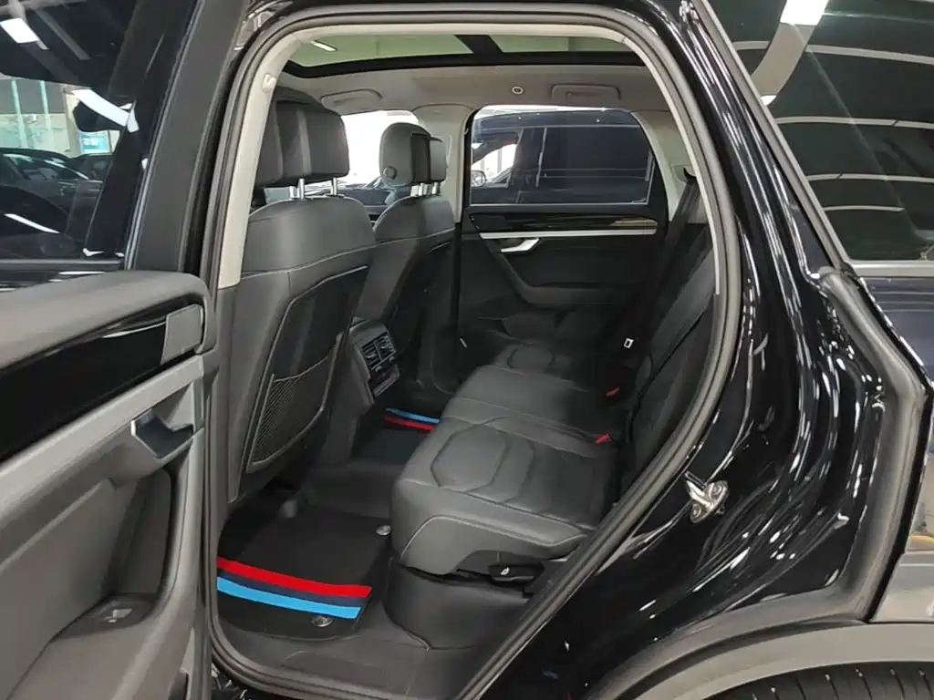 Volkswagen Touareg — миниатюра 17