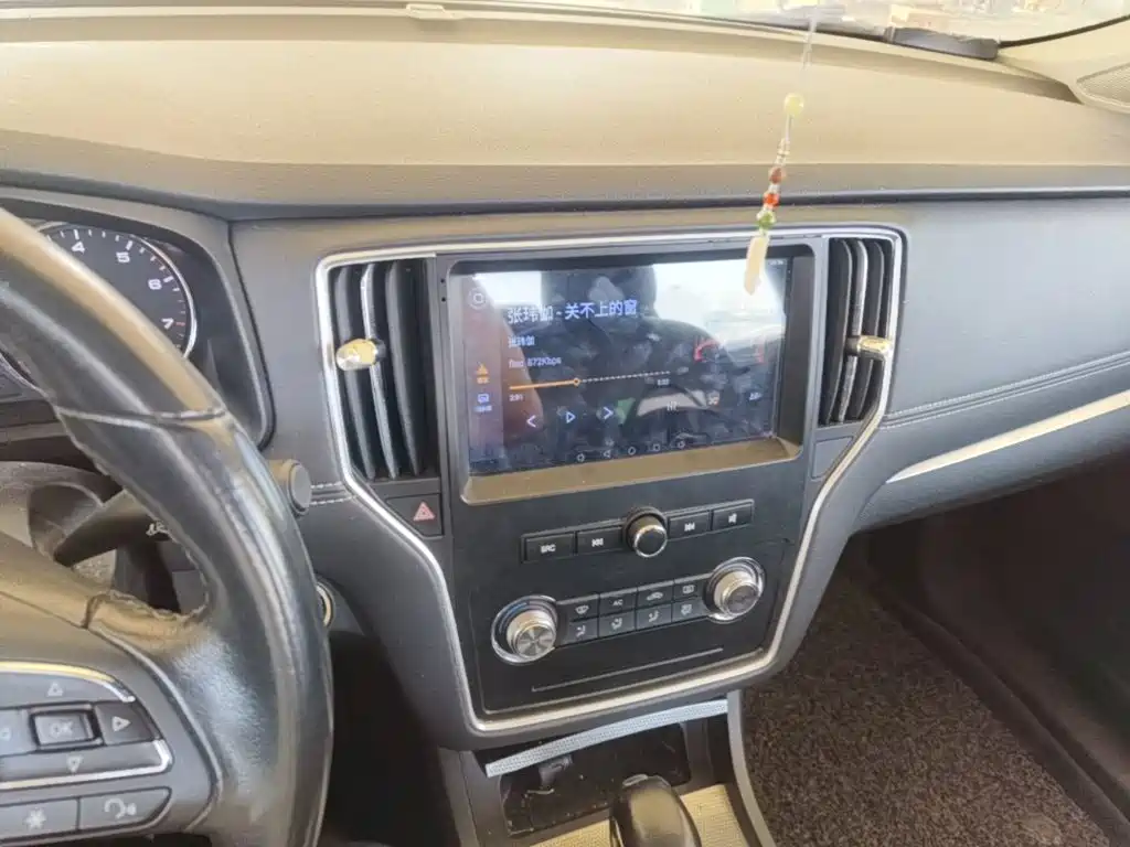 Roewe i6 Classic — миниатюра 13