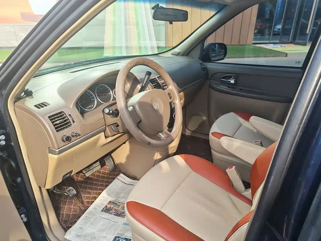 Buick GL8 — миниатюра 5