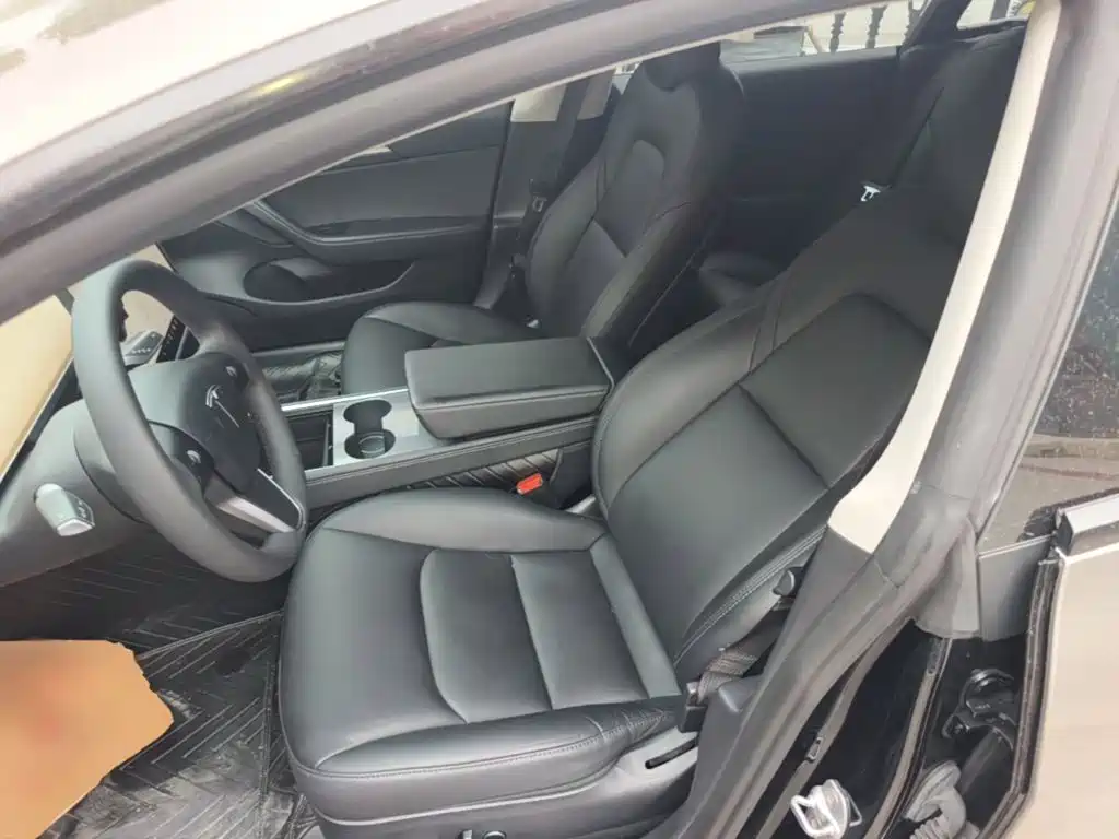 Tesla Model 3 — миниатюра 15
