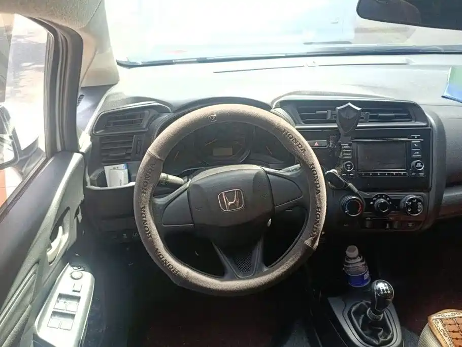 Honda Fit — миниатюра 17