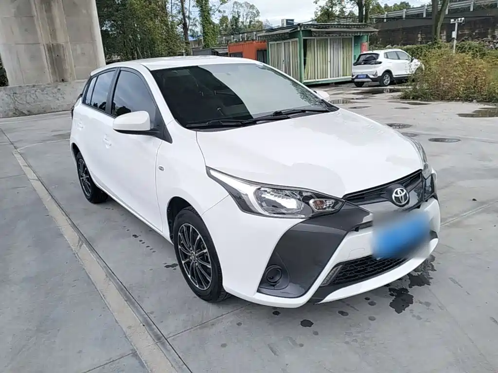 Toyota Yaris L — миниатюра 4