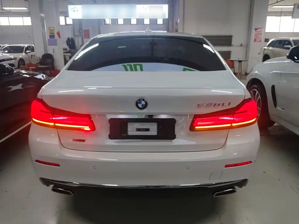 BMW 5 Series — миниатюра 6