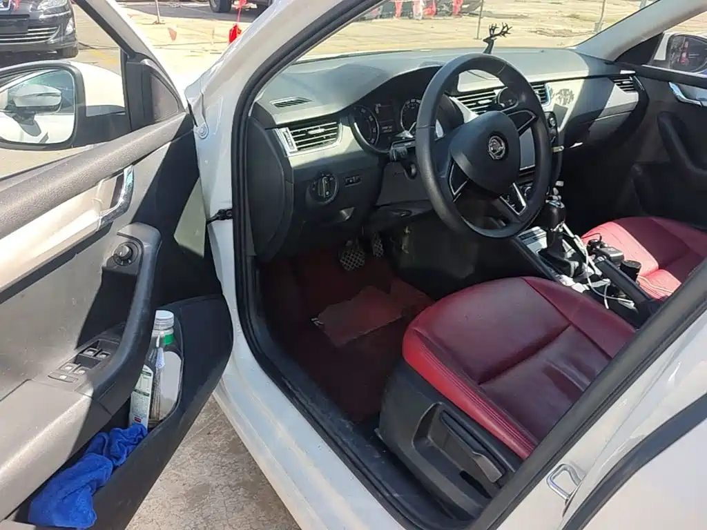 Skoda Octavia — миниатюра 16