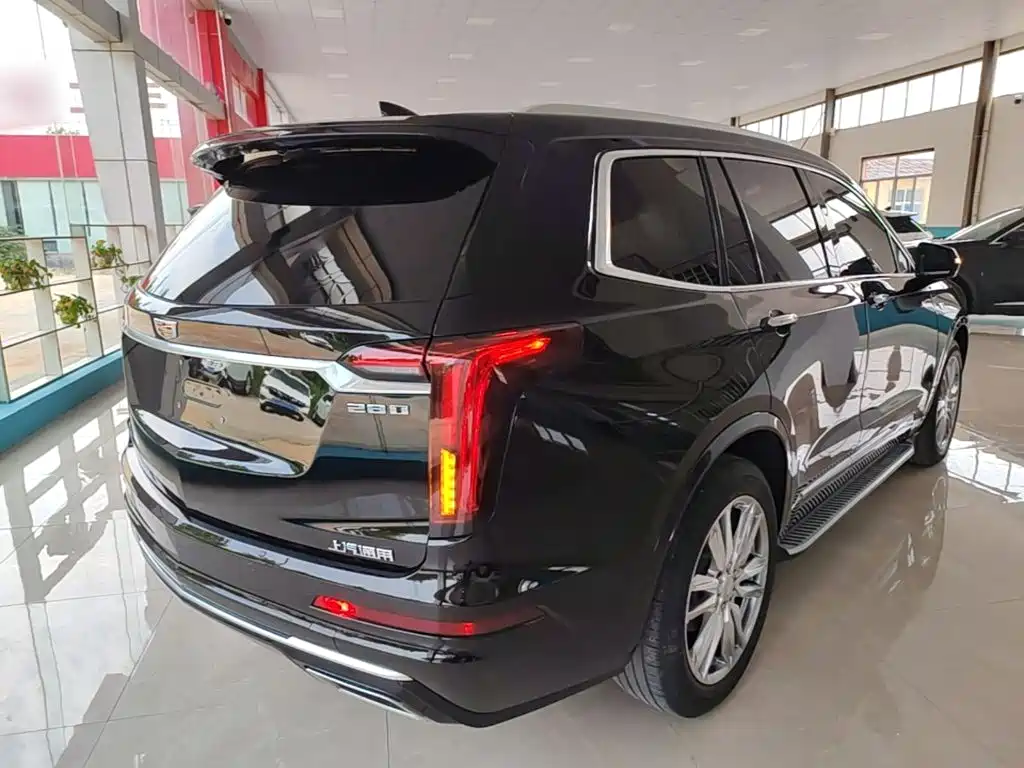 Cadillac XT6 — миниатюра 7