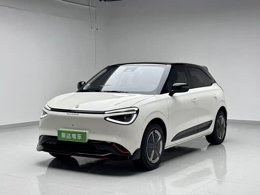 eπ Nano 01 2025