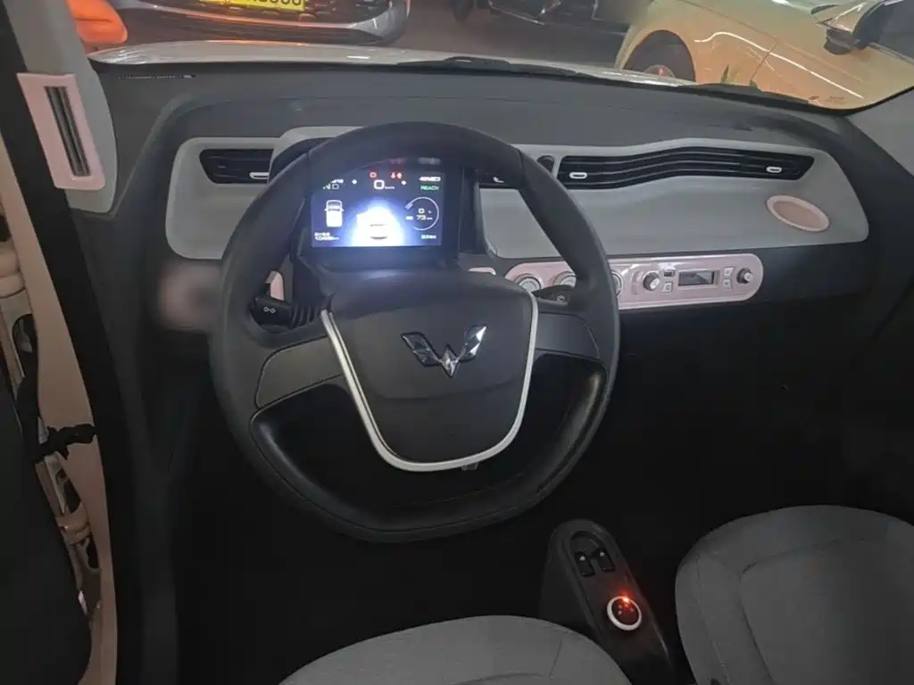 Wuling MINIEV — миниатюра 11