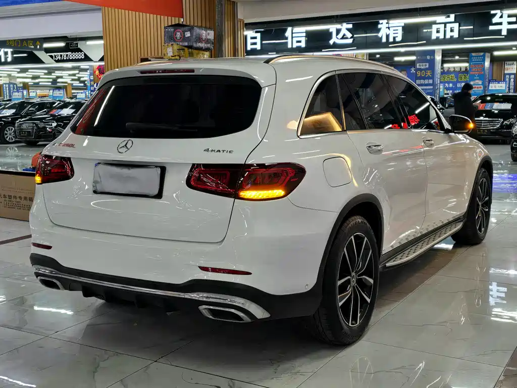 MERCEDES-BENZ GLC