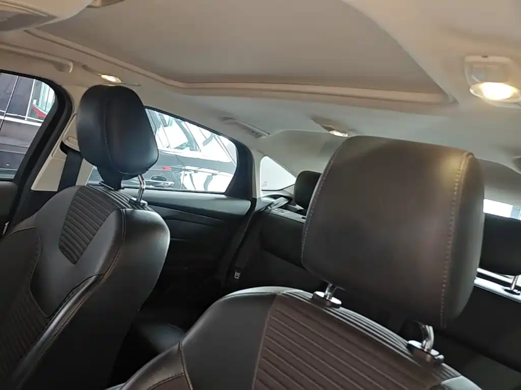 Ford Focus — миниатюра 18