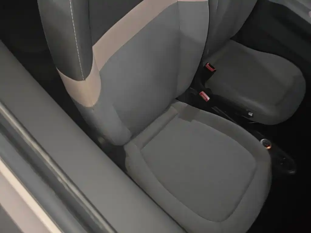 Wuling MINIEV — миниатюра 25
